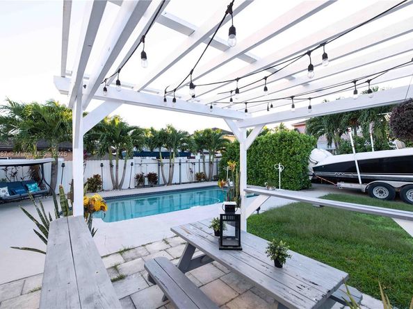 14016 SW 160th St, Miami FL 33177