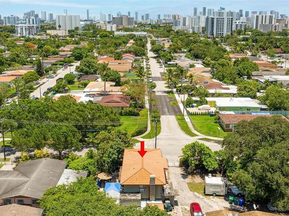 1640 NW 19th Ave, Miami FL 33125