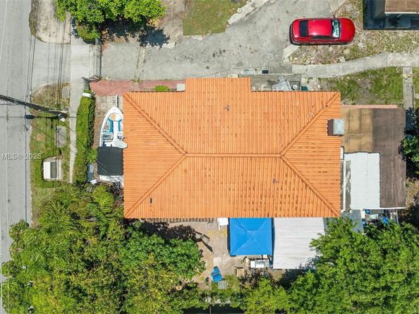 1640 NW 19th Ave, Miami FL 33125