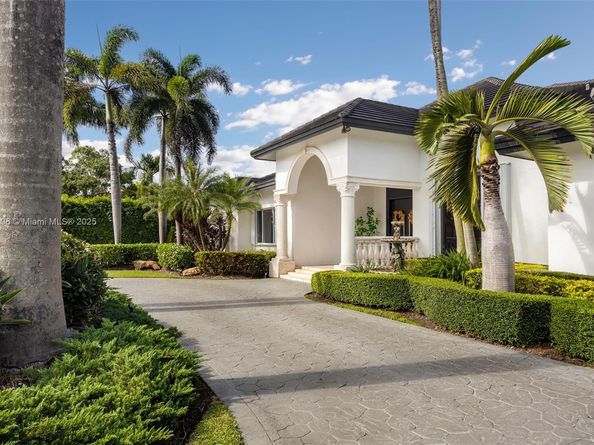 9445 SW 68th St, Miami FL 33173