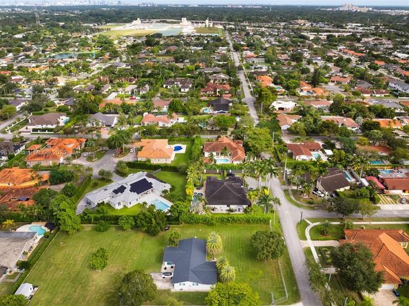 9445 SW 68th St, Miami FL 33173