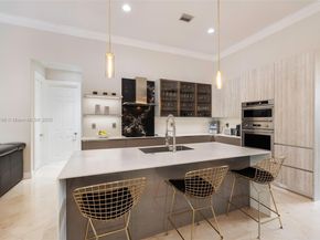 9445 SW 68th St, Miami FL 33173