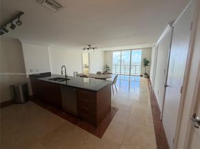 50 Biscayne Blvd 5211, Miami FL 33132