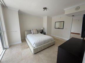 50 Biscayne Blvd 5211, Miami FL 33132