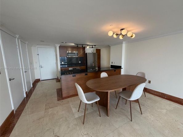 50 Biscayne Blvd 5211, Miami FL 33132