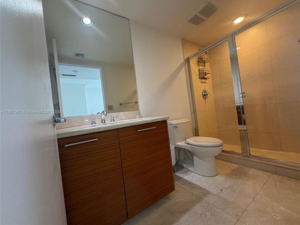 50 Biscayne Blvd 5211, Miami FL 33132