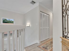 880 Garnet Cir, Weston FL 33326