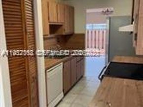 879 NW 81st Way 4, Plantation FL 33324