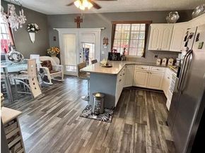 1041 NW 33rd Ave, Miami FL 33125