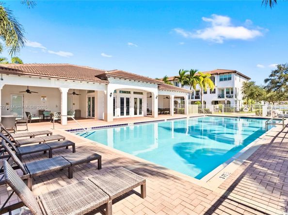 2549 SW 118th Way 302, Miramar FL 33025