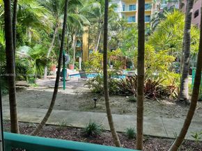 6001 SW 70th St 130, South Miami FL 33143