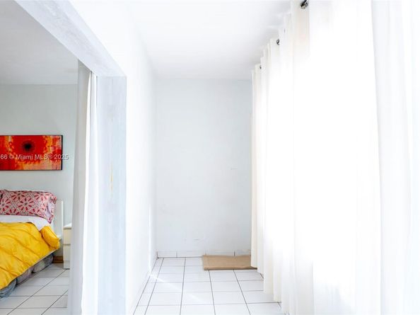 122 NE 204th St 3, Miami Gardens FL 33179