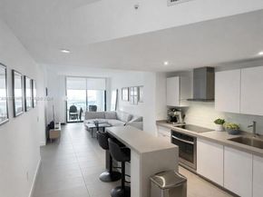 1600 NE 1st Ave 1714, Miami FL 33132