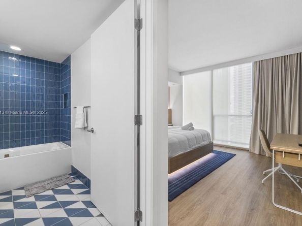 601 NE 1st Ave 1920, Miami FL 33132