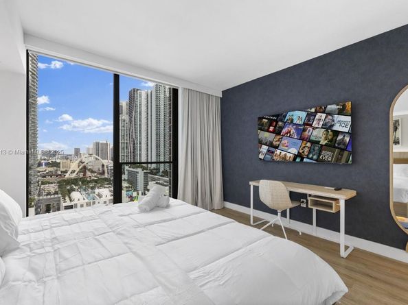 601 NE 1st Ave 1920, Miami FL 33132