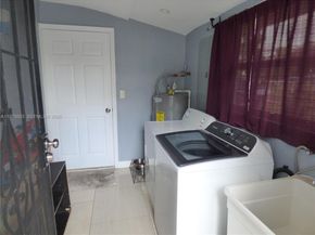 18813 NW 32nd Ave, Miami Gardens FL 33056