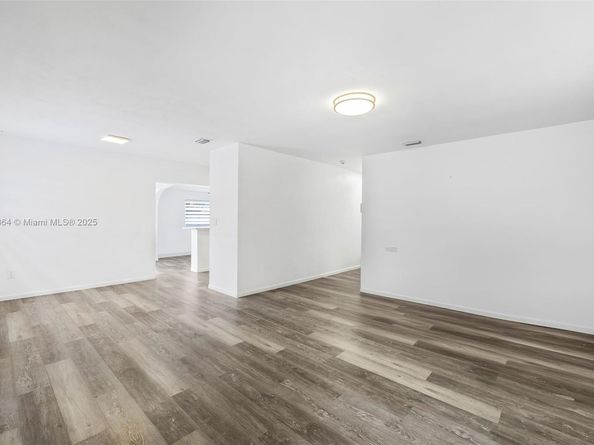 5425 SW 112th Ave, Miami FL 33165