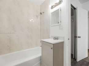 5425 SW 112th Ave, Miami FL 33165