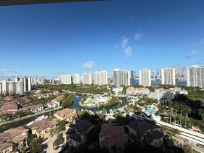 1000 W Island Blvd 2407, Aventura FL 33160