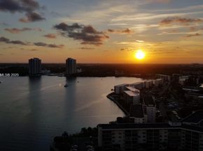 1000 W Island Blvd 2407, Aventura FL 33160