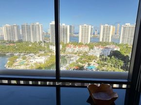 1000 W Island Blvd 2407, Aventura FL 33160