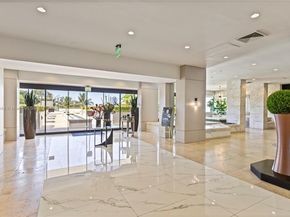1000 W Island Blvd 2407, Aventura FL 33160