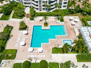 1000 W Island Blvd 2407, Aventura FL 33160