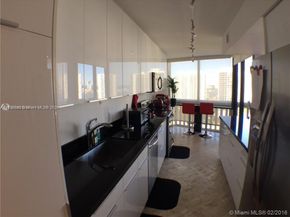 1000 W Island Blvd 2407, Aventura FL 33160