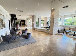 1000 W Island Blvd 2407, Aventura FL 33160