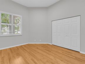 2553 Bay Pointe Dr, Weston FL 33327