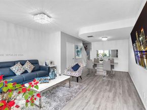 9925 NW 57th Mnr, Coral Springs FL 33076