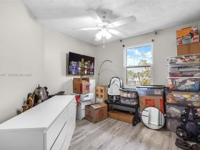 9925 NW 57th Mnr, Coral Springs FL 33076