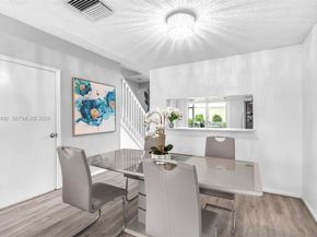 9925 NW 57th Mnr, Coral Springs FL 33076