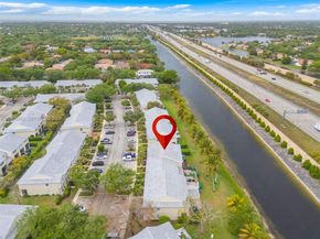 9925 NW 57th Mnr, Coral Springs FL 33076