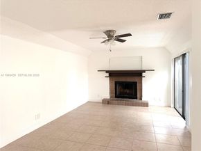 3516 Gardens East Dr A, Palm Beach Gardens FL 33410