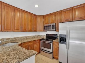 3516 Gardens East Dr A, Palm Beach Gardens FL 33410