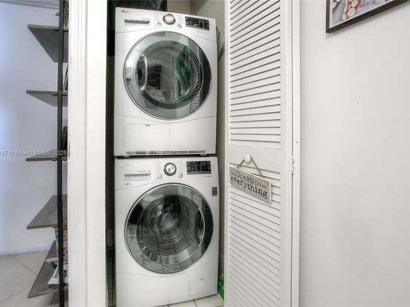 601 NE 36th St 710, Miami FL 33137