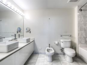 601 NE 36th St 710, Miami FL 33137