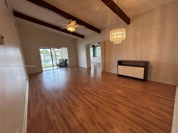 316 Briarwood Cir 417, Hollywood FL 33024