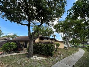316 Briarwood Cir 417, Hollywood FL 33024