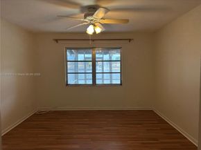 316 Briarwood Cir 417, Hollywood FL 33024