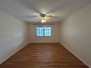 316 Briarwood Cir 417, Hollywood FL 33024