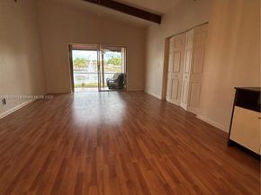 316 Briarwood Cir 417, Hollywood FL 33024