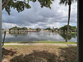 316 Briarwood Cir 417, Hollywood FL 33024