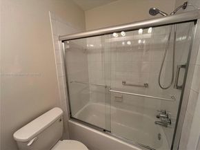 316 Briarwood Cir 417, Hollywood FL 33024
