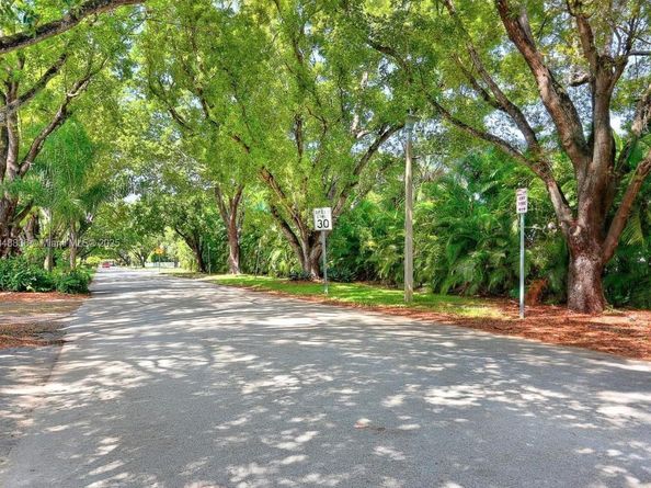1239 Mariposa Ave 7, Coral Gables FL 33146