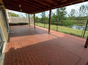 9936 W Daffodil Ln, Miramar FL 33025