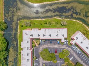 9460 Sunrise Lakes Blvd 309, Sunrise FL 33322