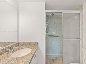 9460 Sunrise Lakes Blvd 309, Sunrise FL 33322