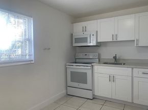 1609 S 25th Ave, Hollywood FL 33020